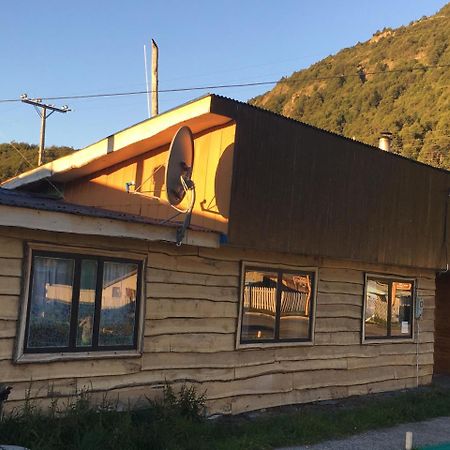 Puesto Cánogas Hostal Villa O'Higgins Exterior foto